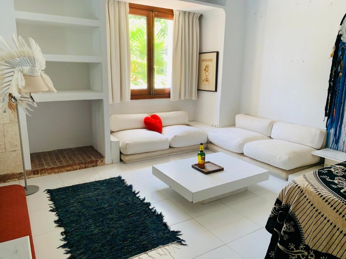 Ibiza Paradise Bed & Breakfast Santa Eularia des Riu Ngoại thất bức ảnh